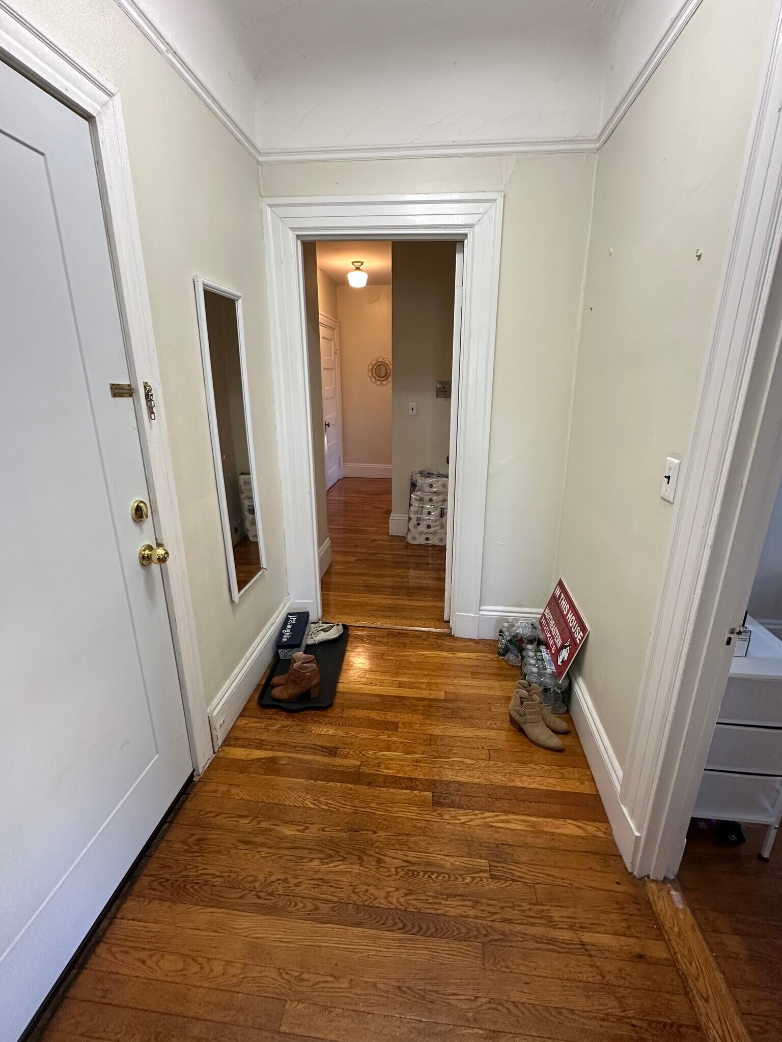 Building Photo - 54 Babcock St