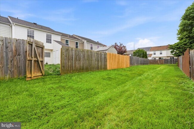 Building Photo - 5735 Sunset View Ln