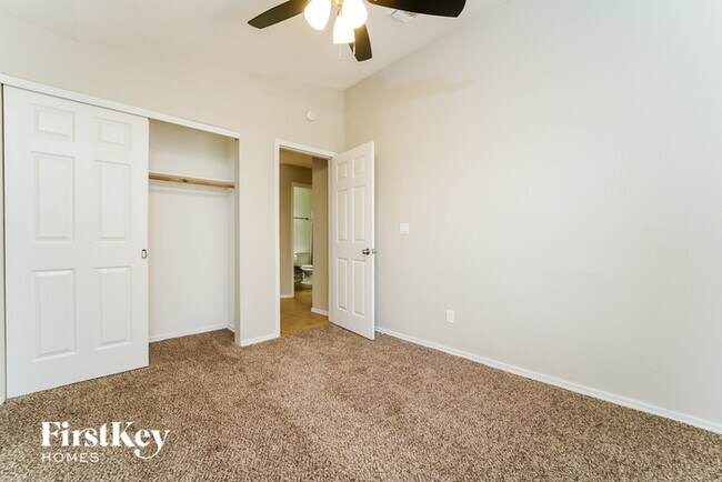 Building Photo - 9741 N Camino del Fierro