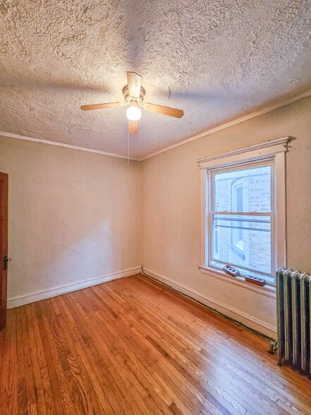 Building Photo - 3338 W Cullom Ave