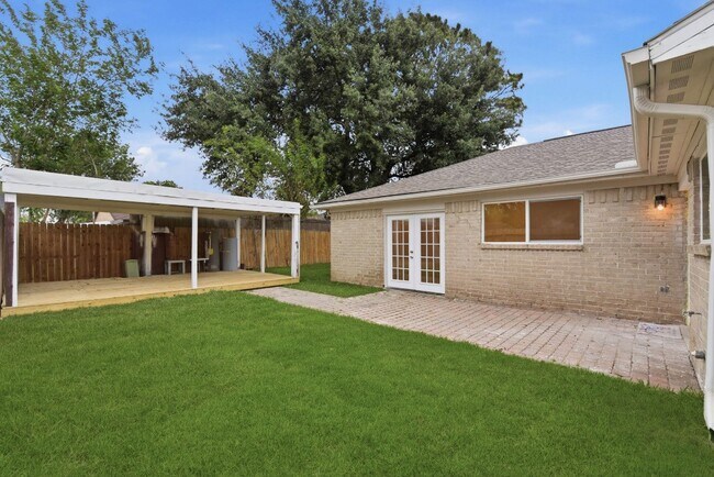 Building Photo - 6718 Deer Ridge Ln