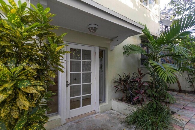 Building Photo - 1561 Lenox Ave.