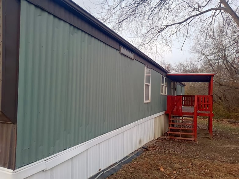 Building Photo - 777 E Yerby St