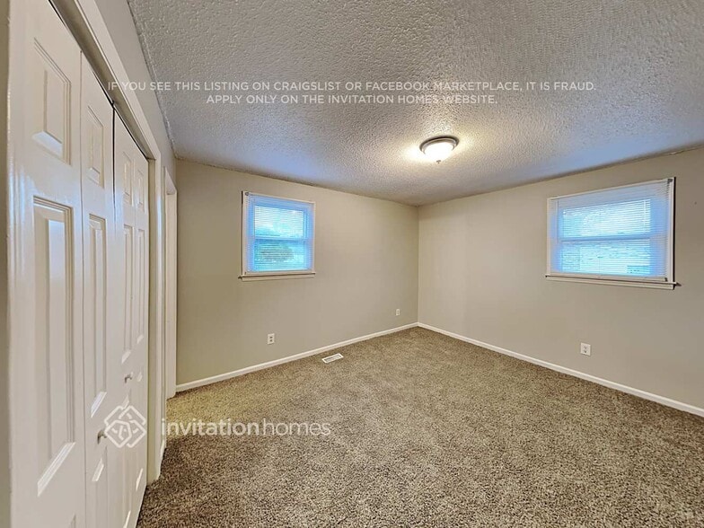 Building Photo - 208 Ferncliff Dr