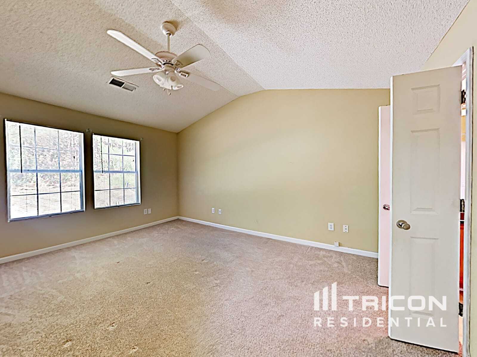 Building Photo - 6868 Merrywood Dr