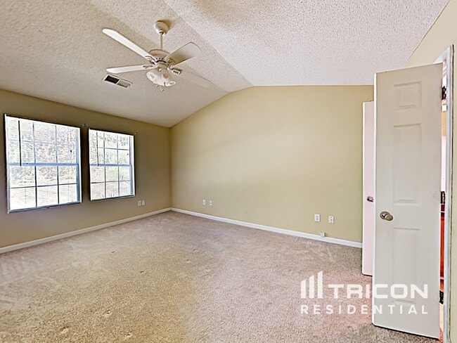 Building Photo - 6868 Merrywood Dr