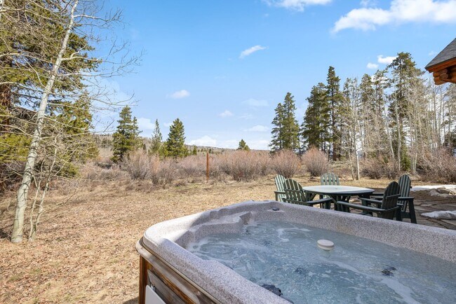 Building Photo - New to the market!  Log home in Frisco!  L...