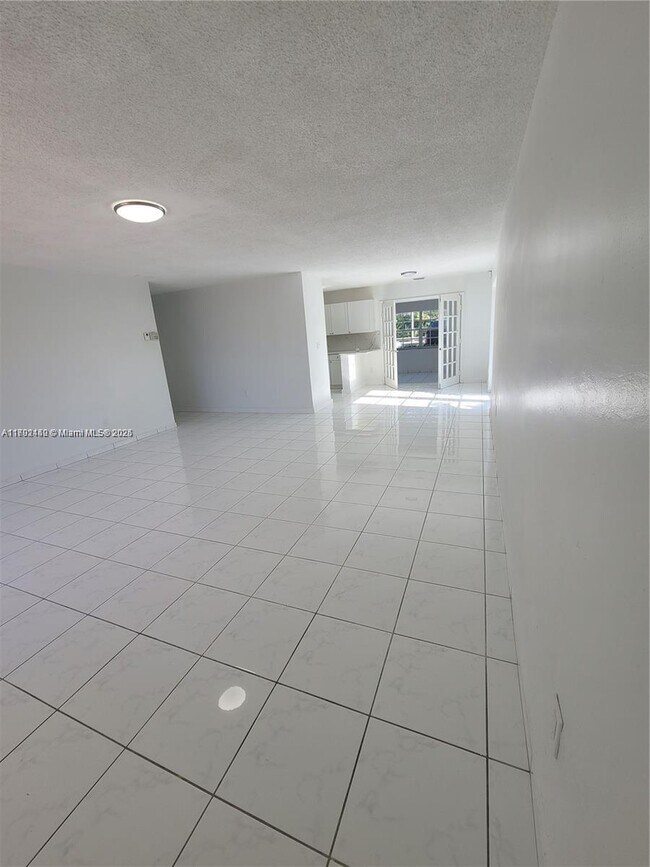 Building Photo - 12305 SW 42nd St