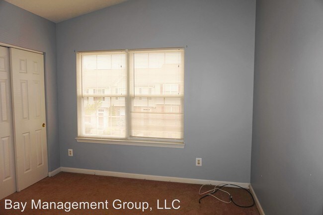 Building Photo - 4 br, 3 bath House - 521 Green Valley Court
