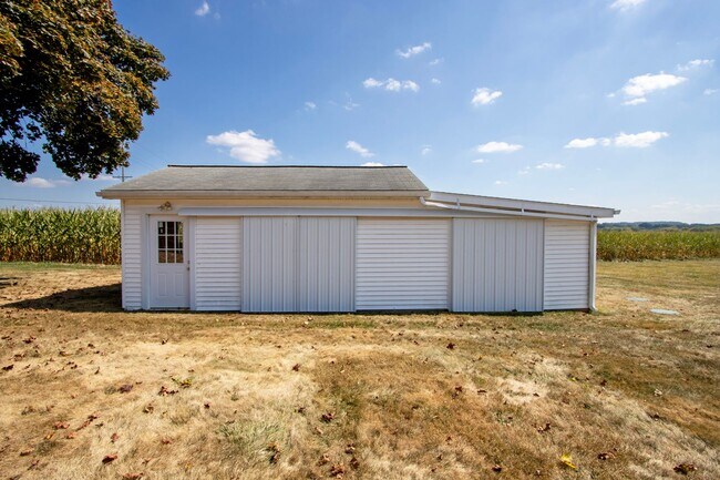 Building Photo - Charming Ranch Home