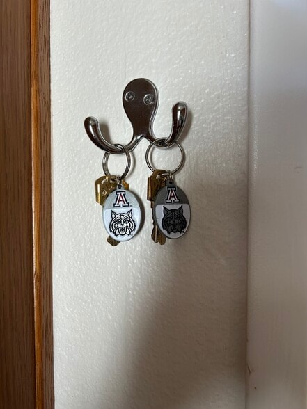 Building Photo - 440 N Dodge Blvd