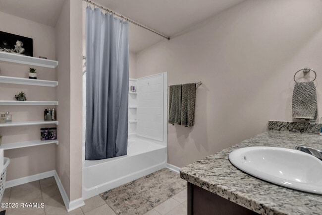 Building Photo - 101 Chestnut Oak Dr