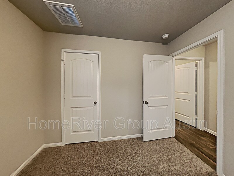Building Photo - 120 Blue Sage Dr