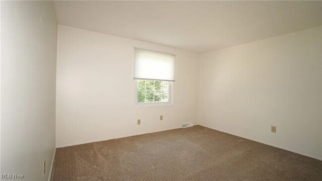 Building Photo - 5907 Sunset Dr