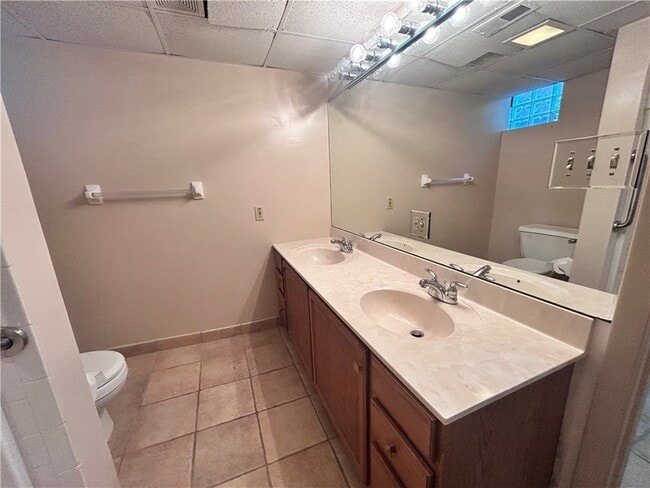 Building Photo - 3715 Beechwood Blvd