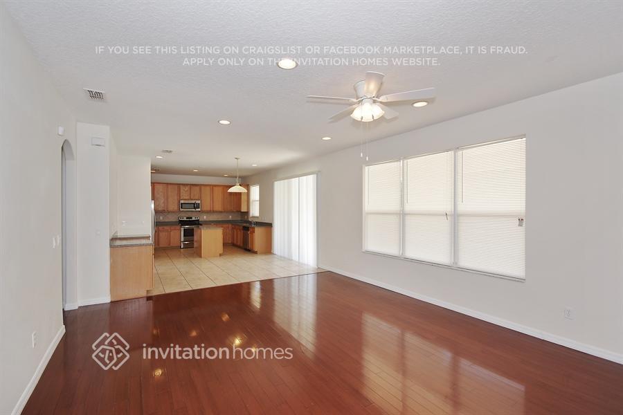 Building Photo - 2424 Laurel Blossom Cir