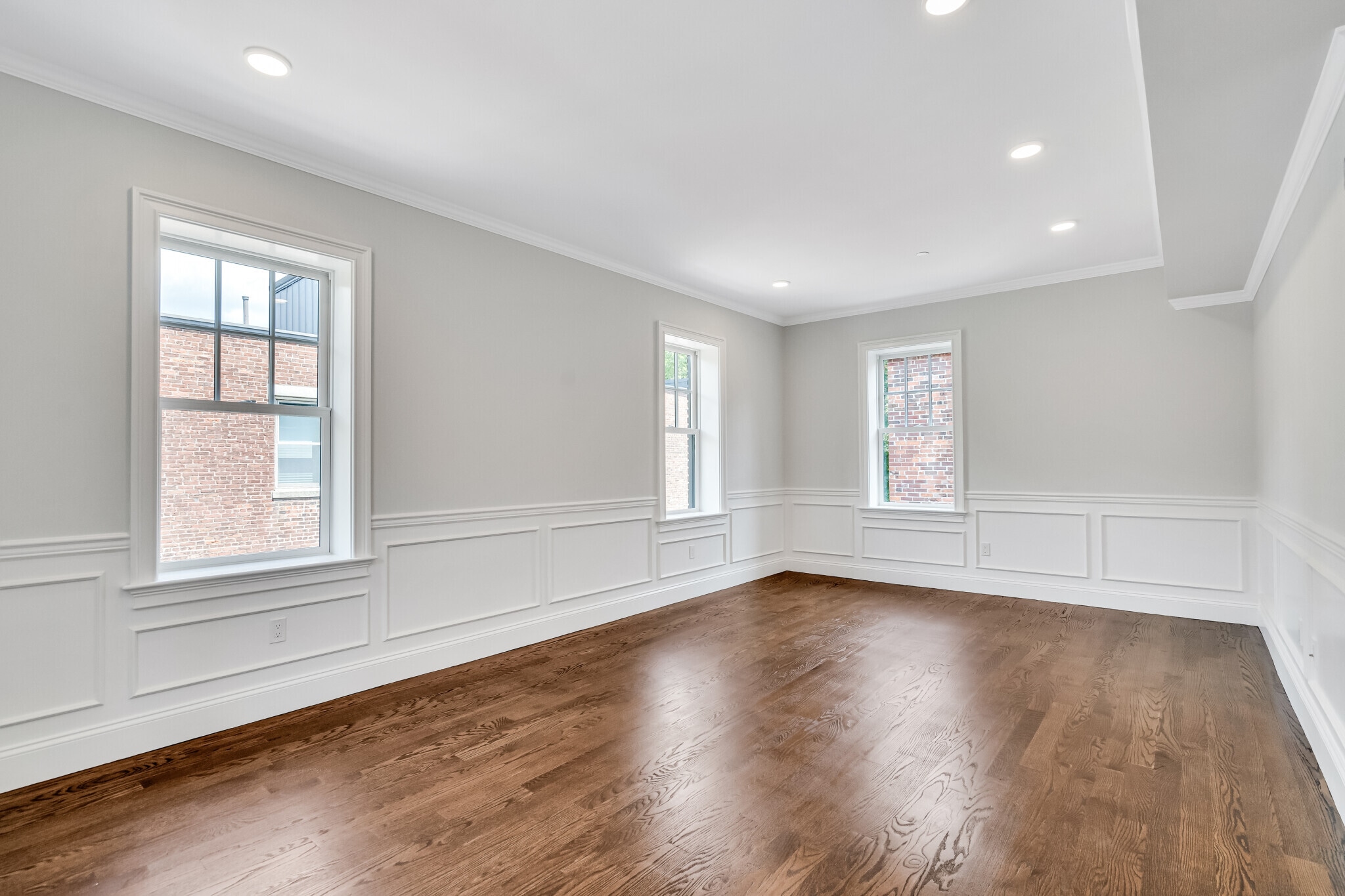 Building Photo - 128 Longwood Ave