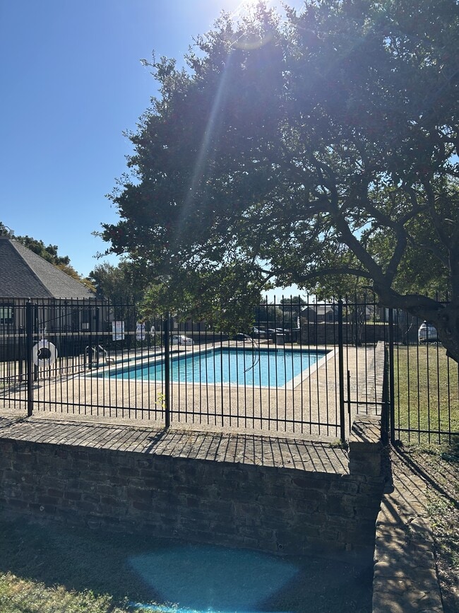 Building Photo - 4560 Chaha Rd