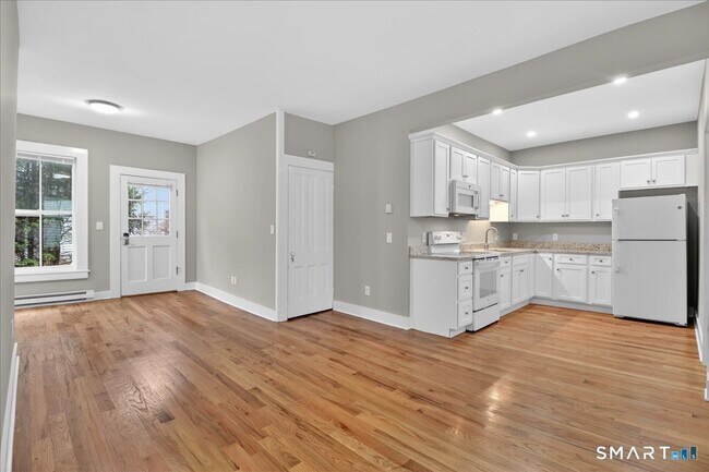 Building Photo - 23 S Main St