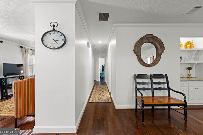 Building Photo - 101 Waterwood Bend