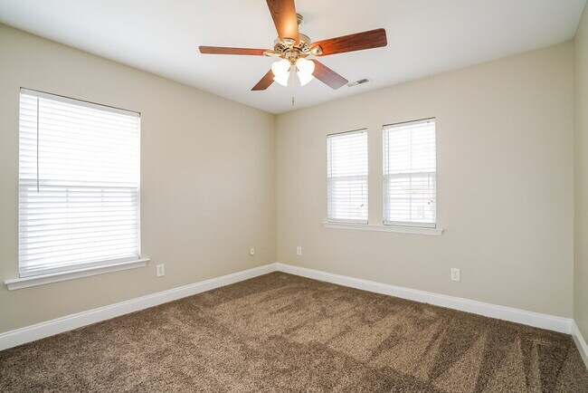 Building Photo - 533 Averasboro Dr