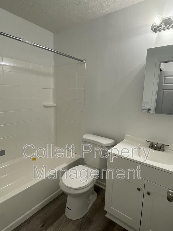 Building Photo - 15212 Maple Park Dr