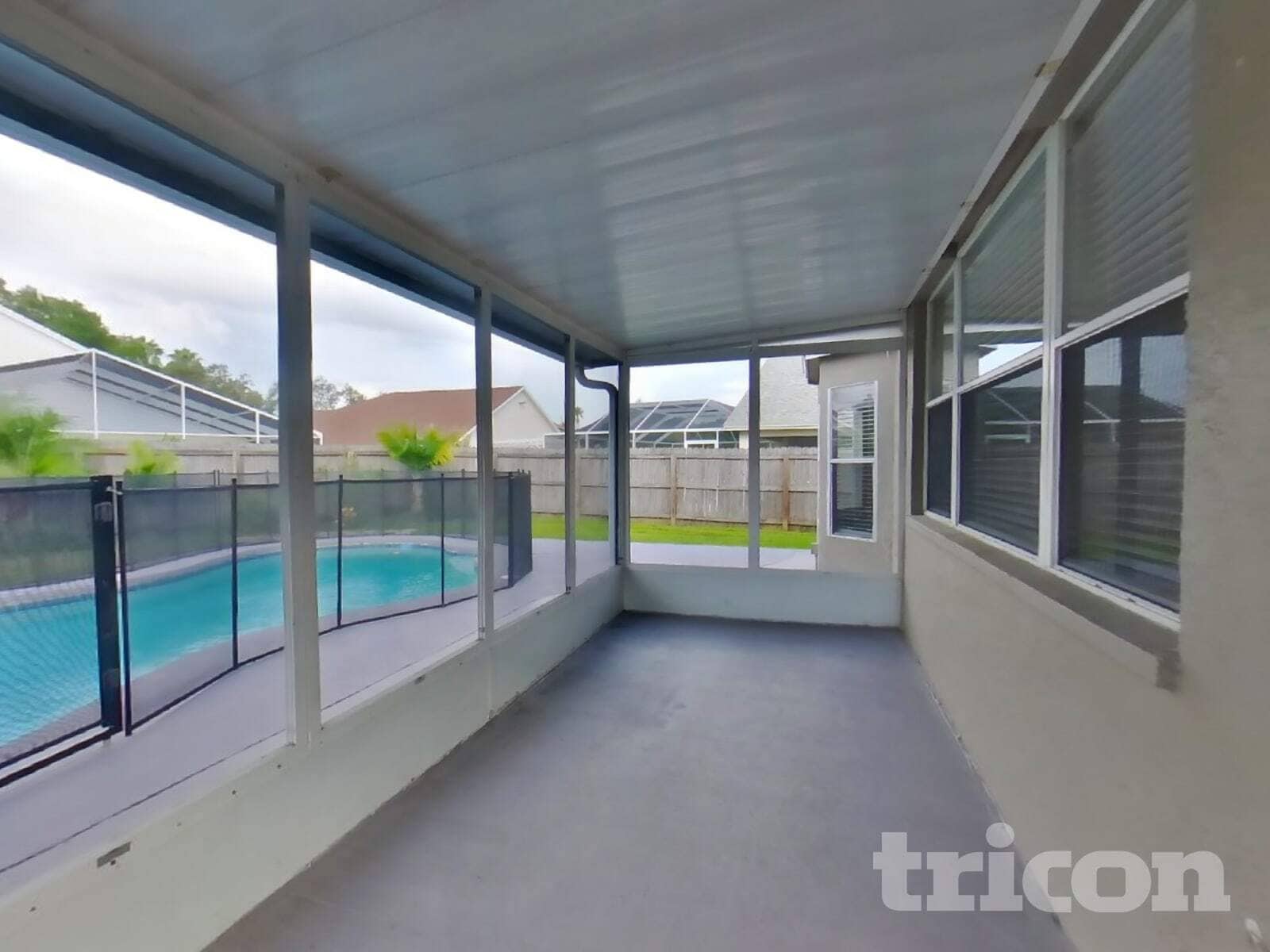 Building Photo - 8931 Southbay Dr