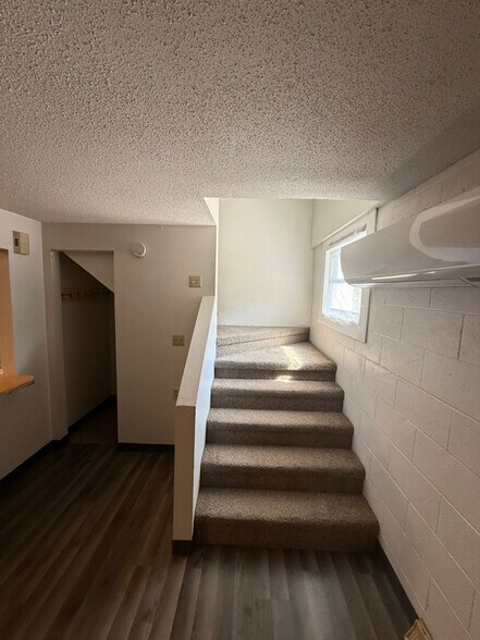 Building Photo - 224 Halsey St
