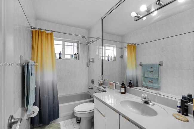 Building Photo - 7562 W 32nd Ct