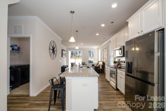 Building Photo - 8156 Merryvale Ln