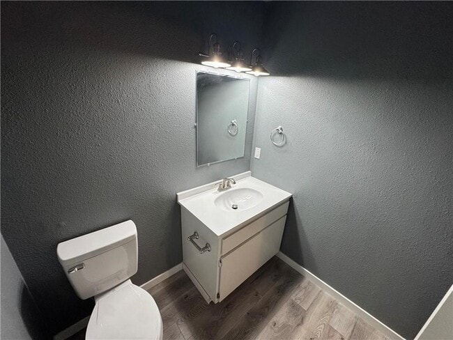 Building Photo - 70 N Hunter St