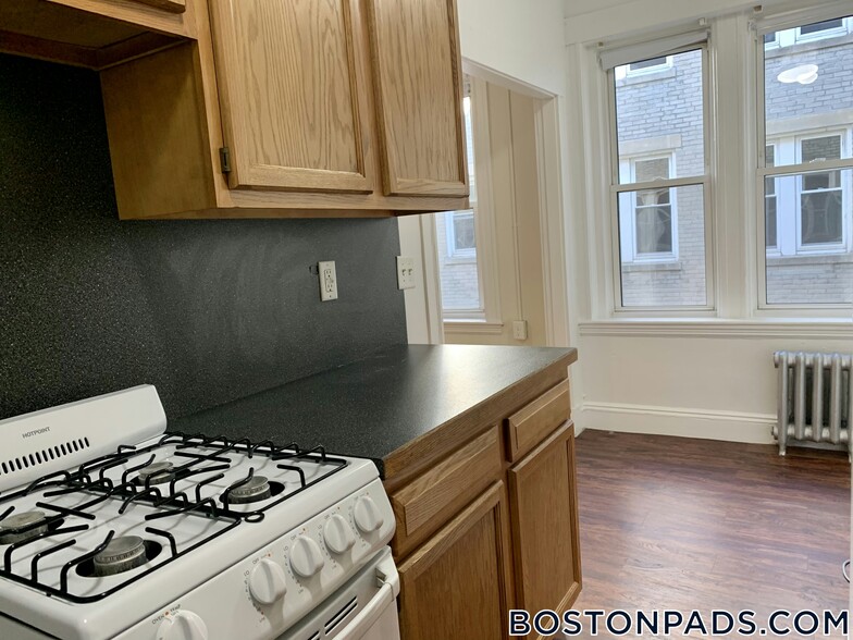 Primary Photo - 1171 Boylston St