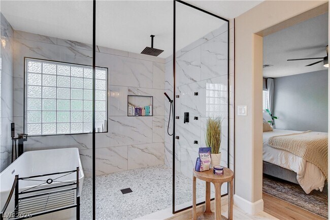 Building Photo - 10400 Raining Sky St