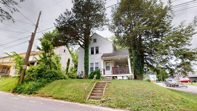Building Photo - 2 Bedroom on a Corner Lot