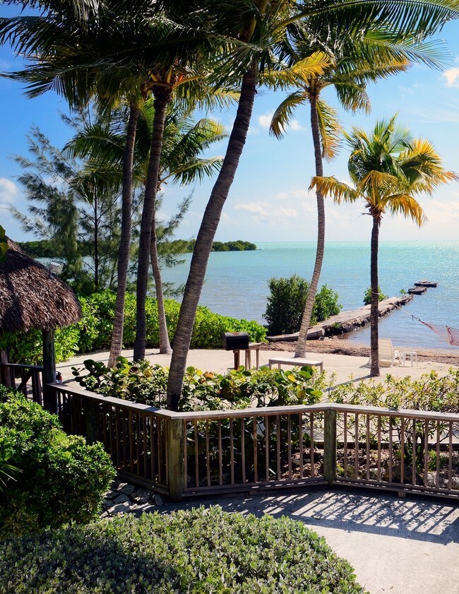 Day Dock - Maison Residences