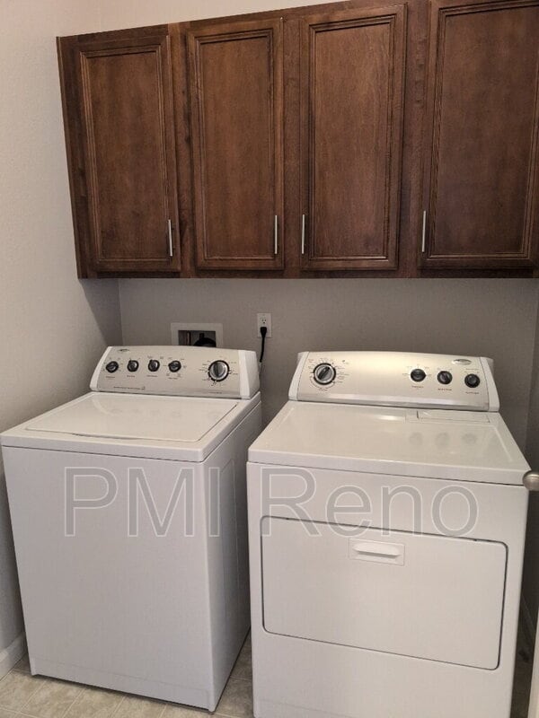 Building Photo - 10719 Grayslake Dr