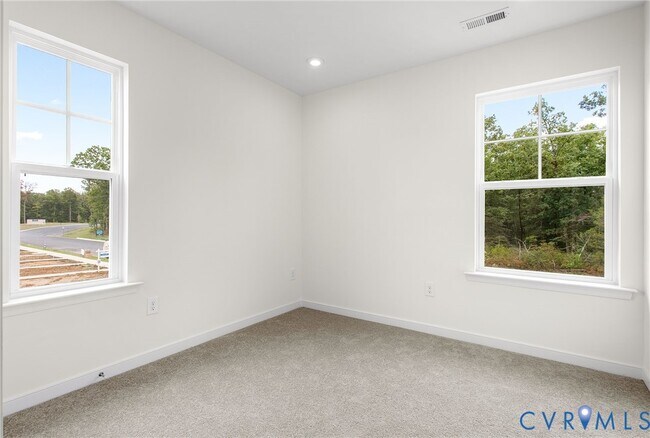 Building Photo - 231 Whiteside Rd