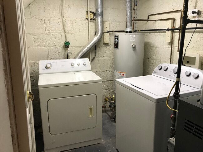 Building Photo - 50 Kenmore Ave