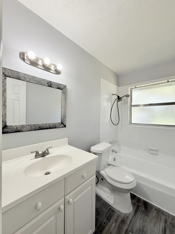 Building Photo - 1337 Eagleview Dr