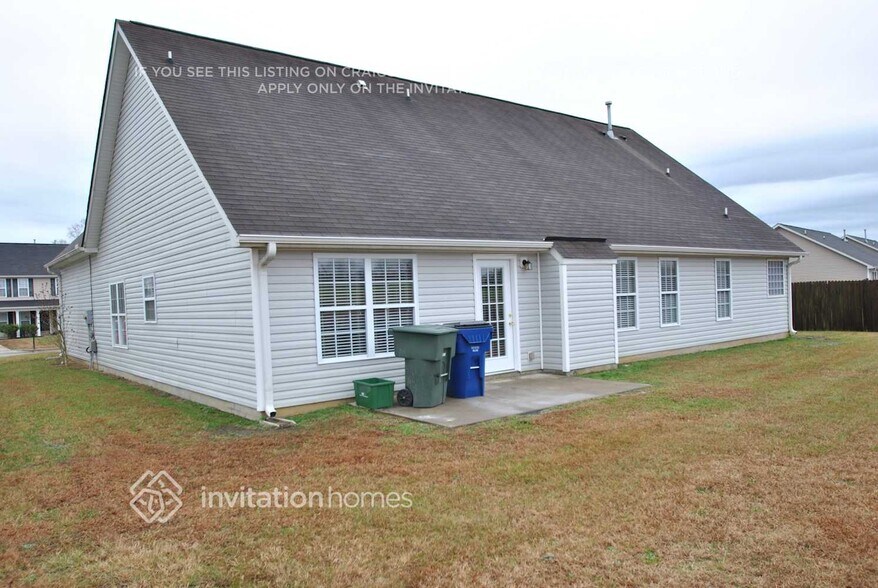 Building Photo - 2415 Pepperstone Dr