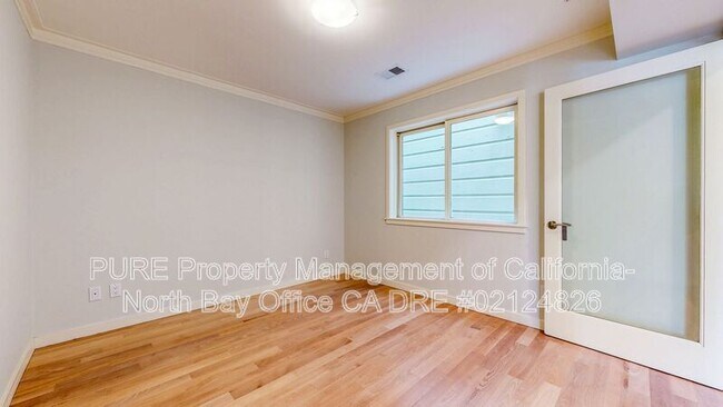 Building Photo - 3051 San Bruno Ave