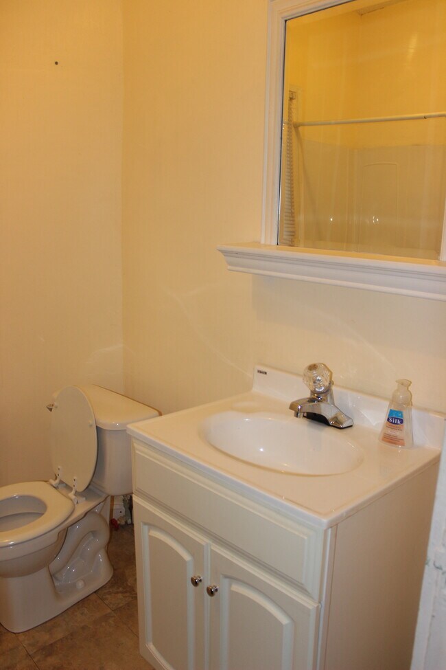 Building Photo - 2035 N Pennsylvania St