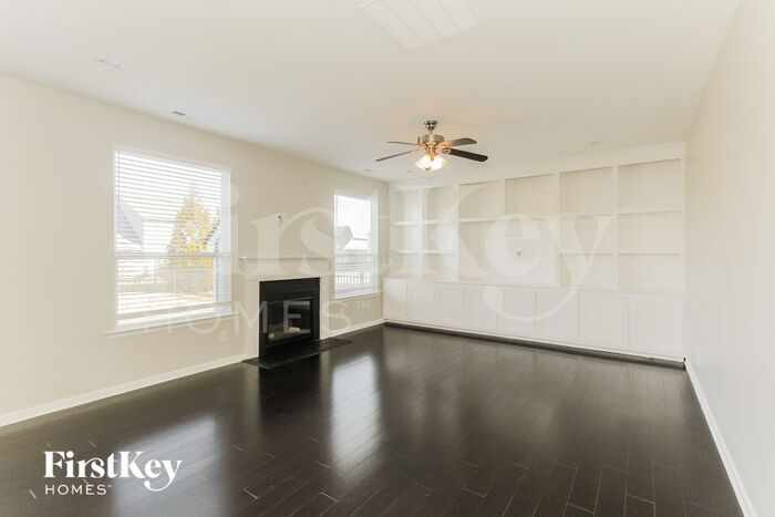 Building Photo - 9829 Skybluff Cir