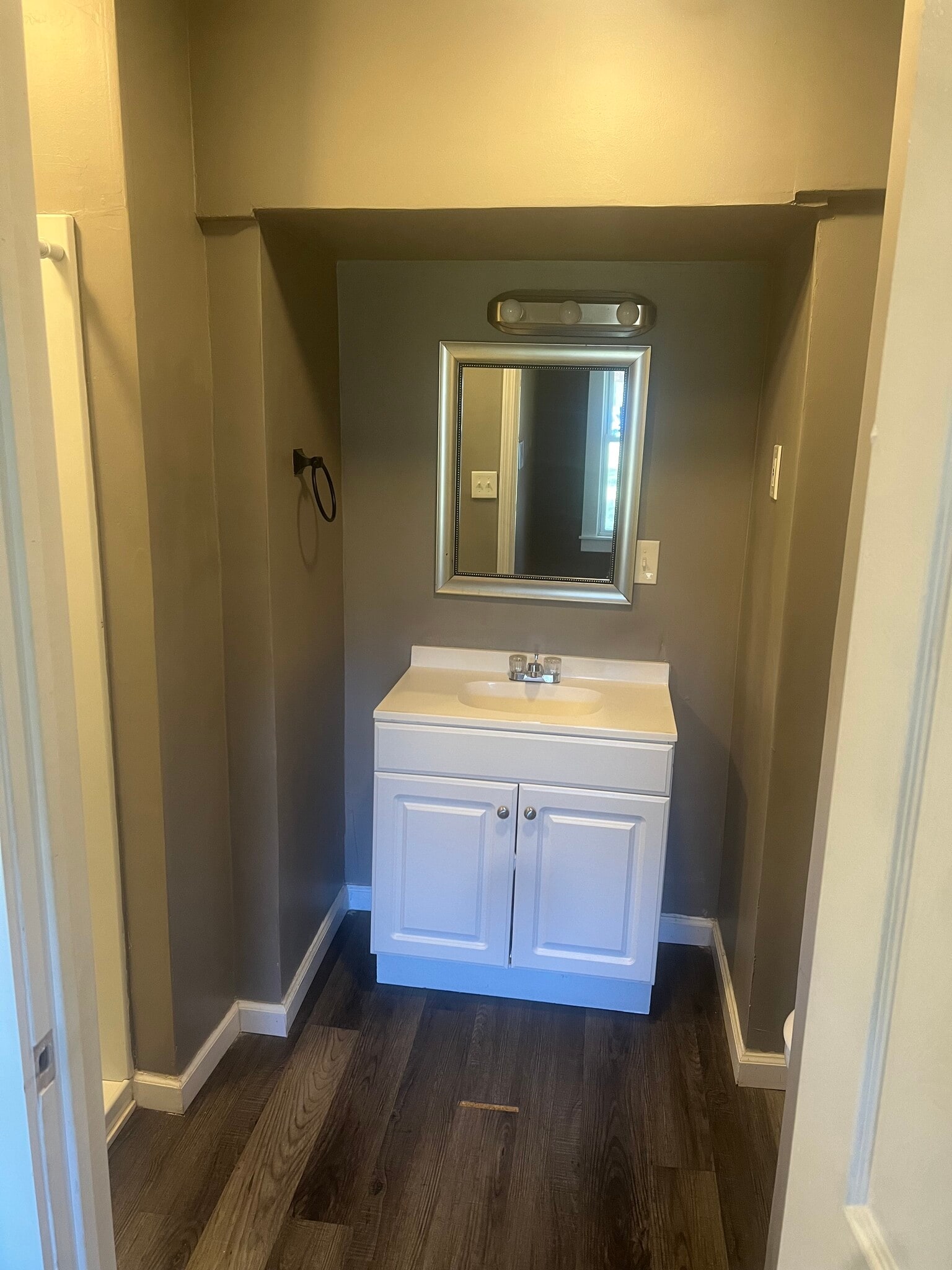 Building Photo - 15 Chisholm Ave