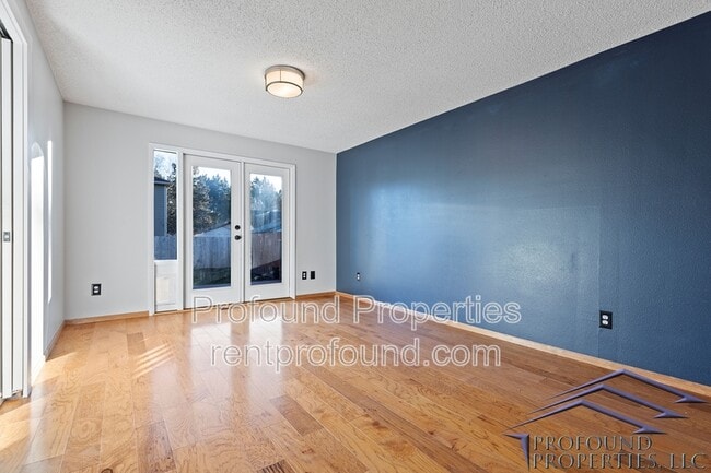 Building Photo - 19300 SW Hennig St