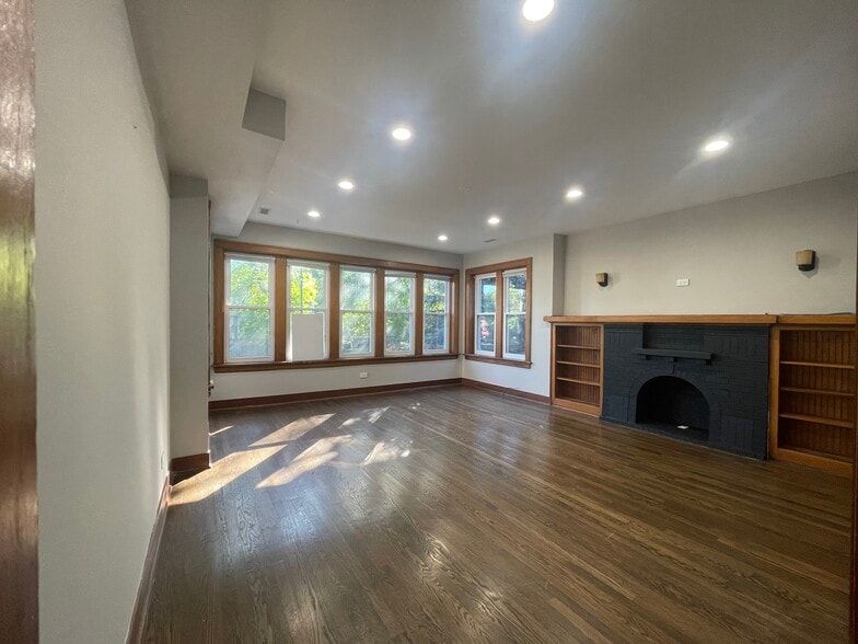 Building Photo - 2252 N Monticello Ave