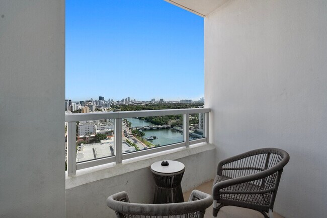 Building Photo - 4401 Collins Ave