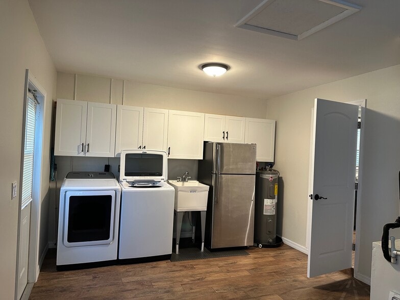 Building Photo - 4864 NW 27th St