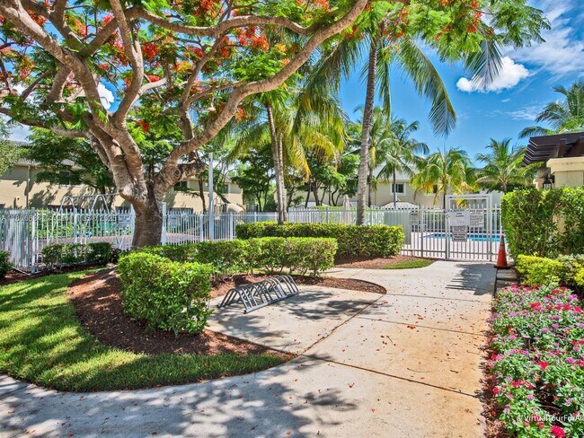 Building Photo - 2094 Hacienda Terrace