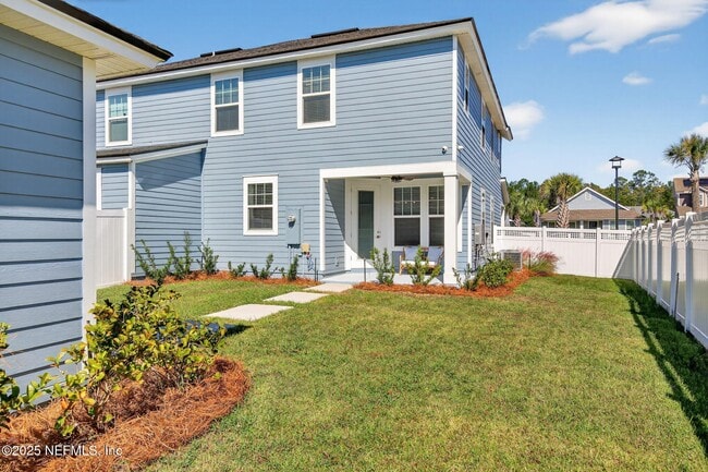 Building Photo - 244 Daydream Ave